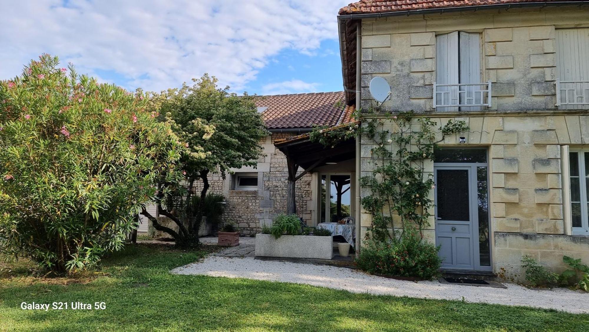 Logis De Pagnolet Villa Ozillac Exterior foto